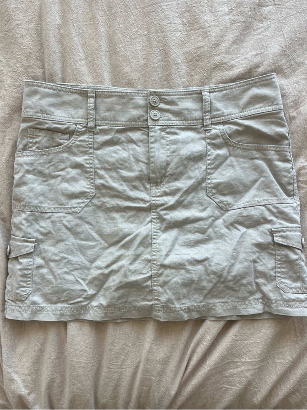 Women’s Light Beige Cargo Skort - Casual Utility Style
